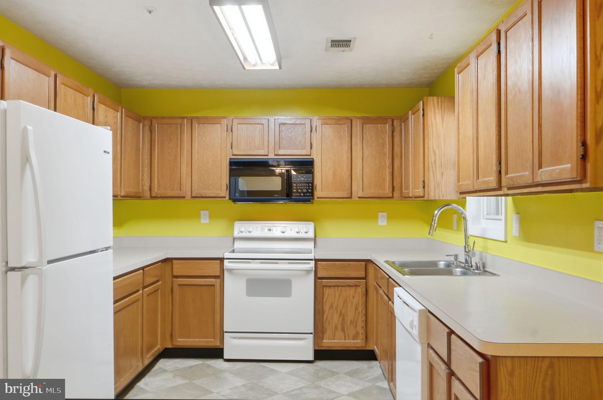 105 HIBISCUS COURT