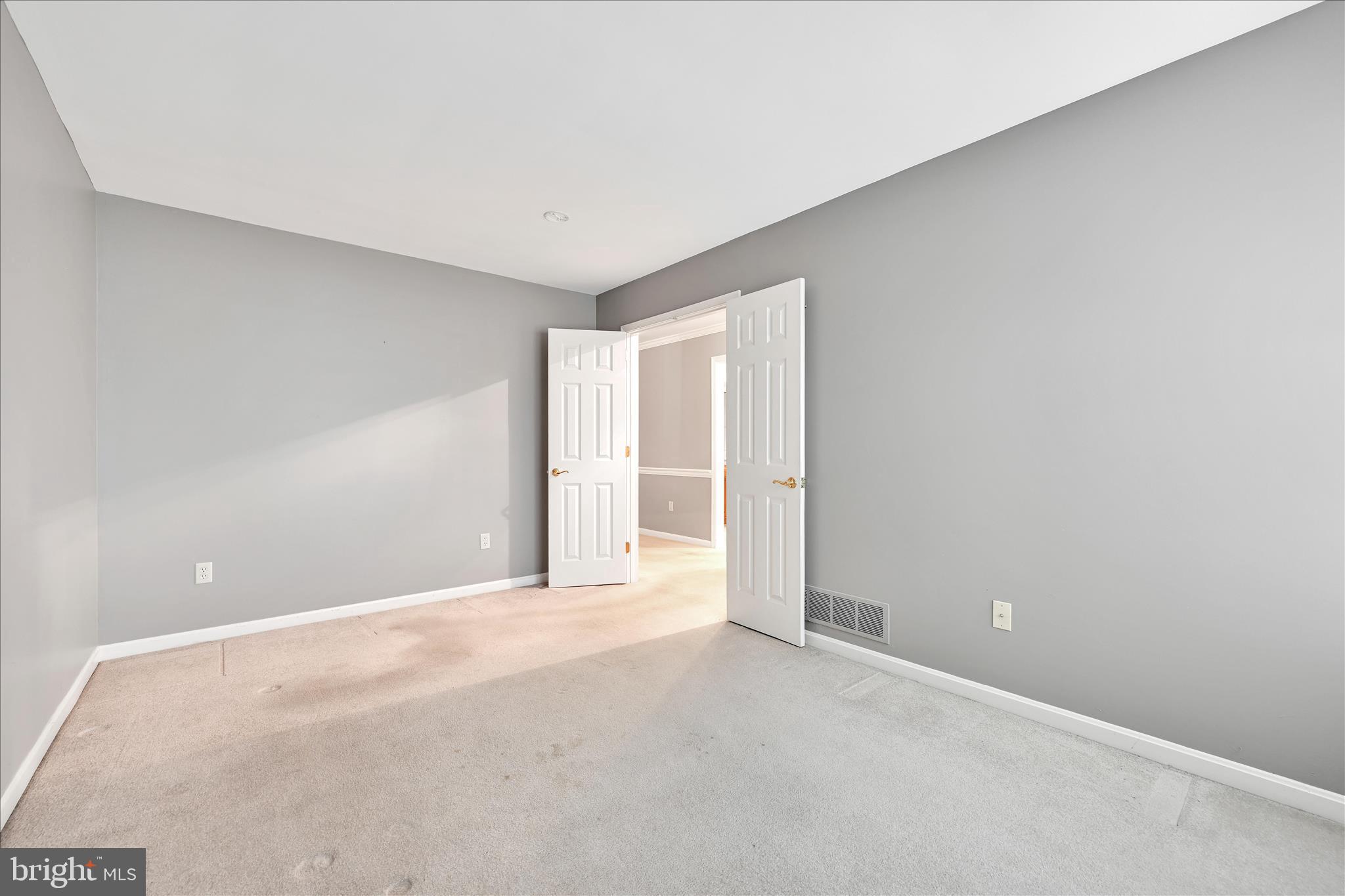 CAMBRIDGE COMMONS - Residential