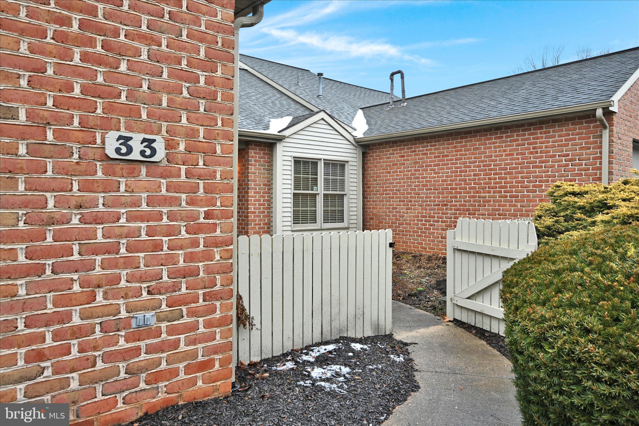 CAMBRIDGE COMMONS - Residential