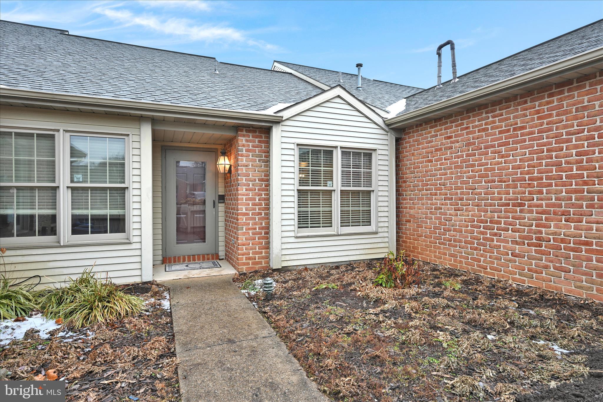 CAMBRIDGE COMMONS - Residential