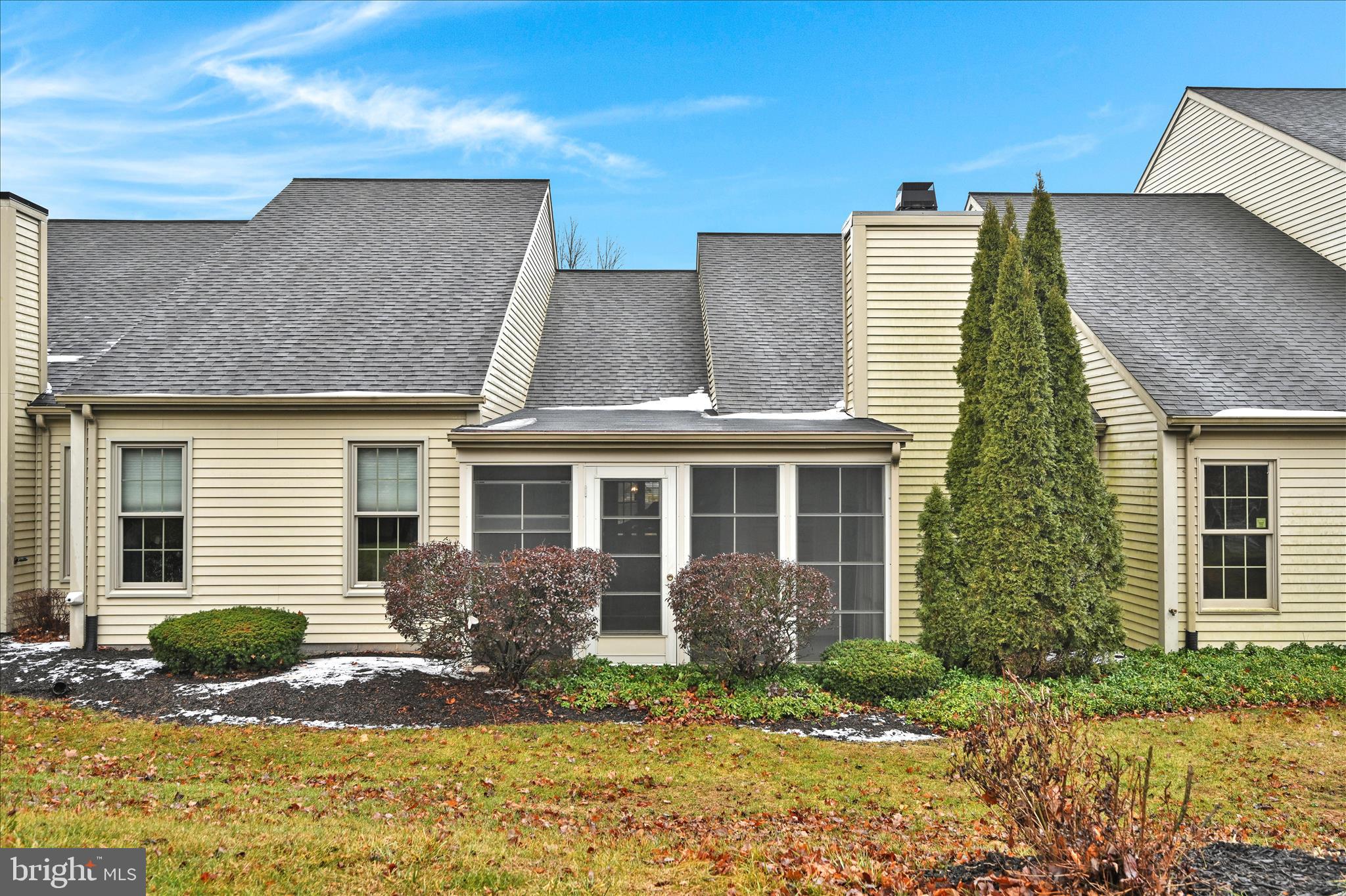 CAMBRIDGE COMMONS - Residential