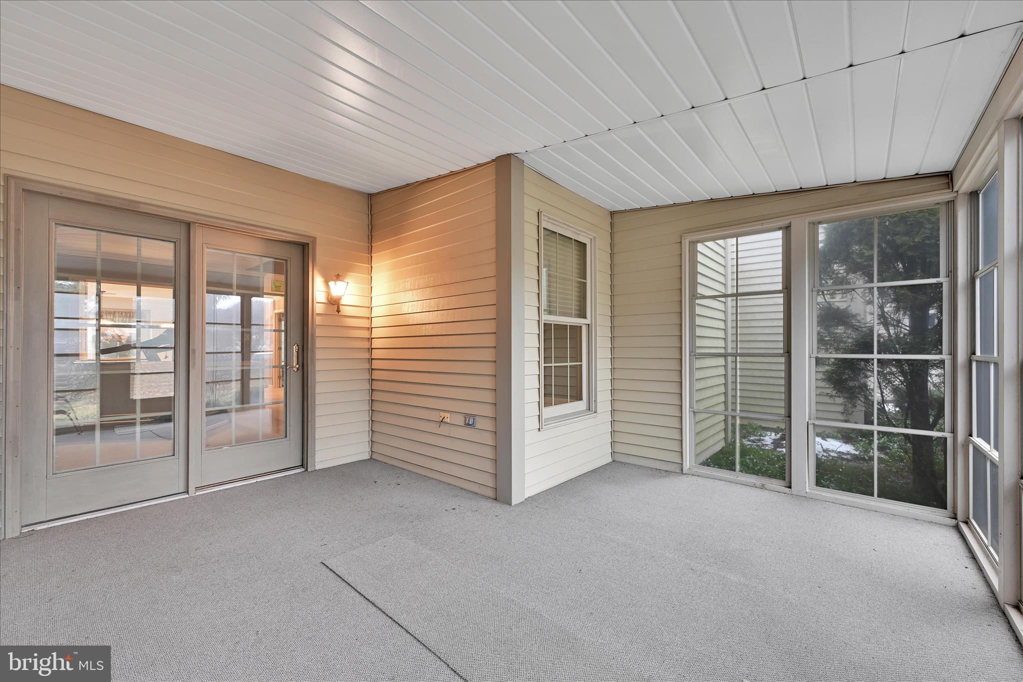 CAMBRIDGE COMMONS - Residential