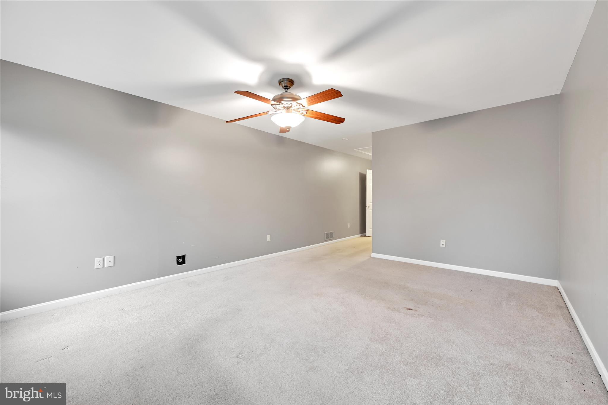 CAMBRIDGE COMMONS - Residential