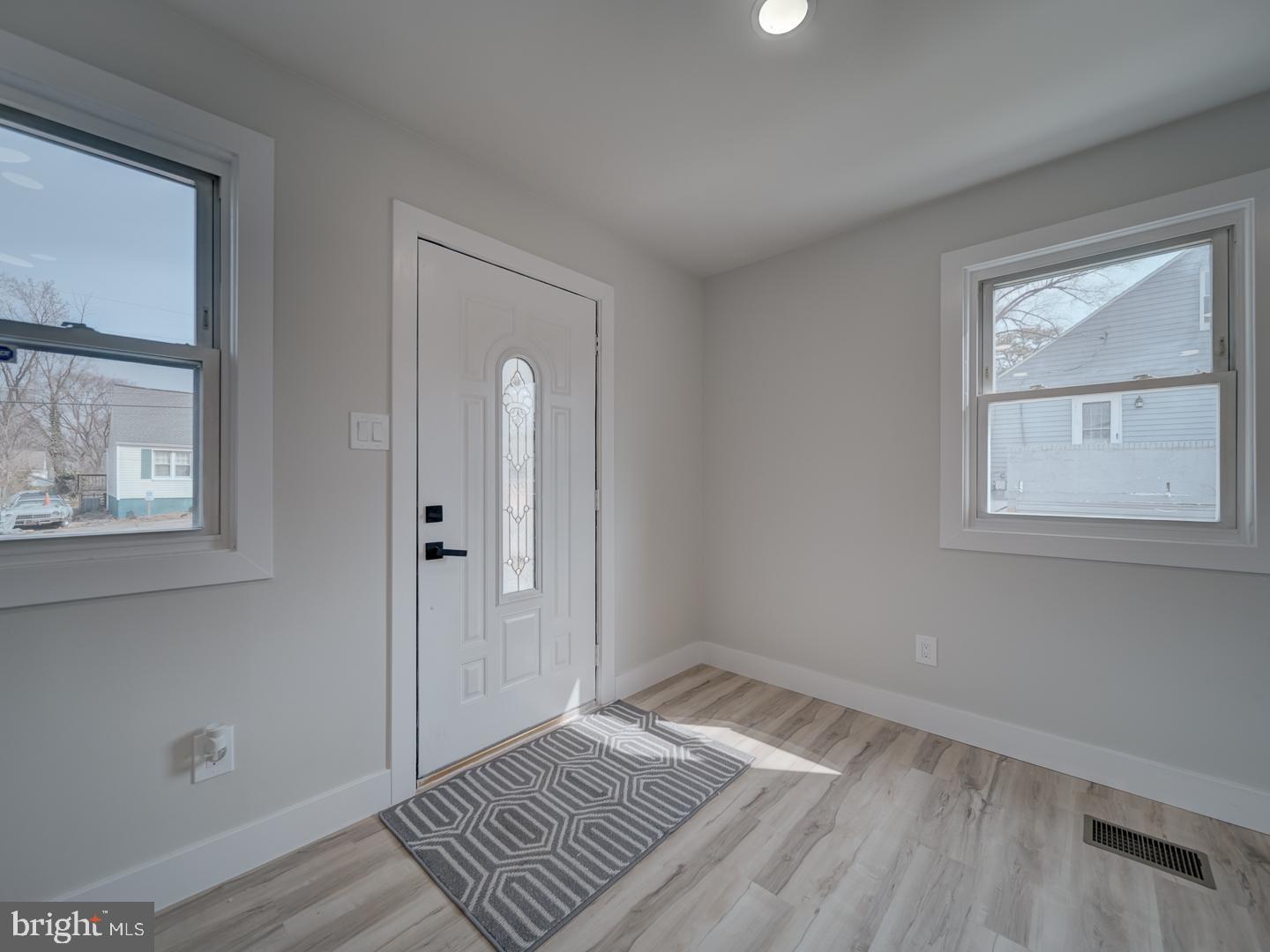 EAST COLUMBIA - Residential