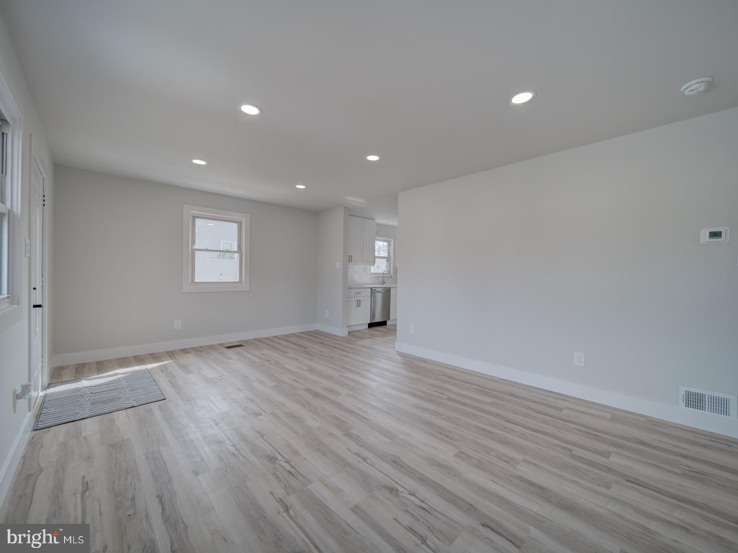 EAST COLUMBIA - Residential