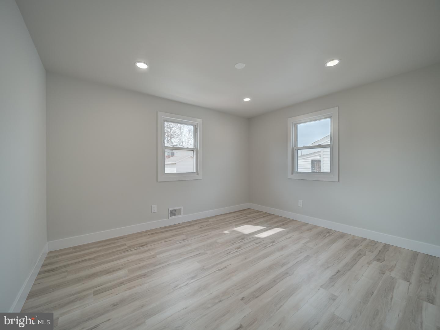 EAST COLUMBIA - Residential