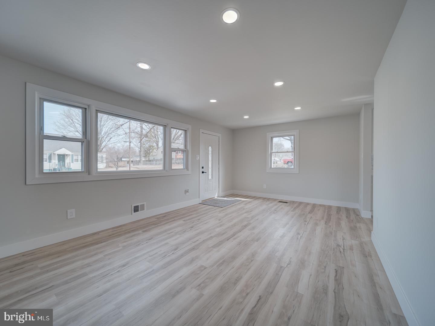 EAST COLUMBIA - Residential