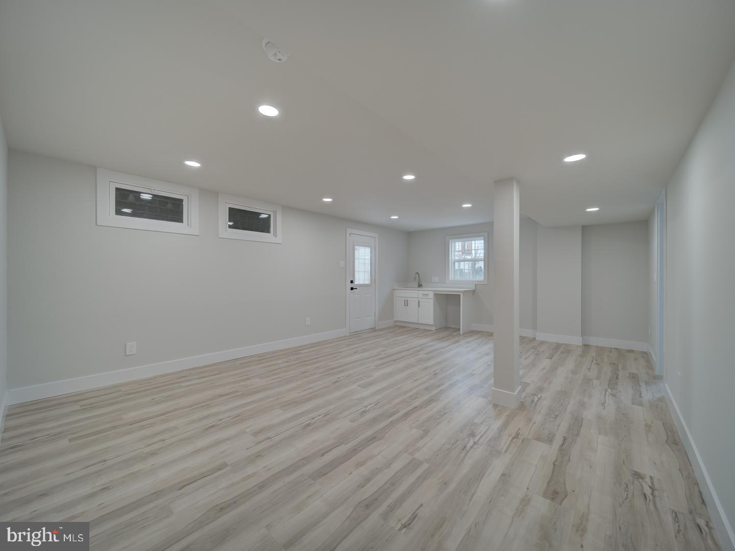 EAST COLUMBIA - Residential