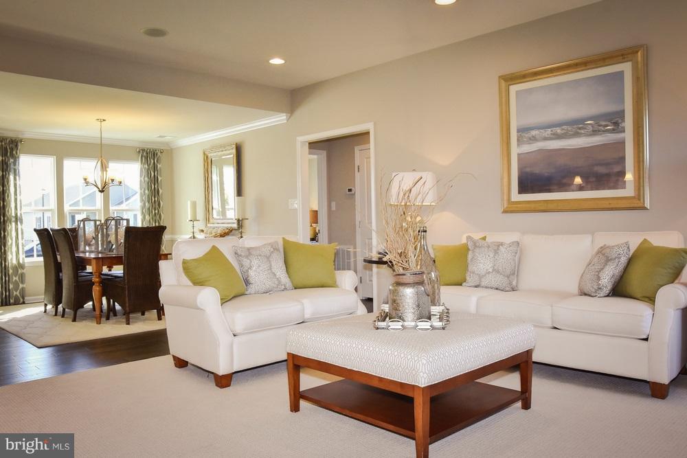 WOODBOURNE MANOR - Residential