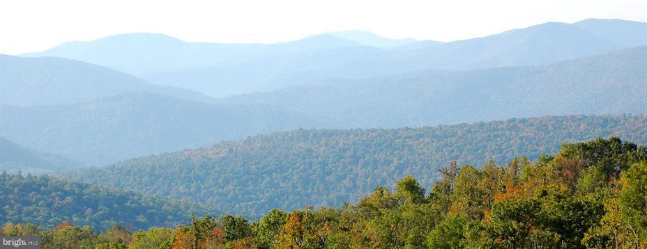 WOODBOURNE MANOR - Residential