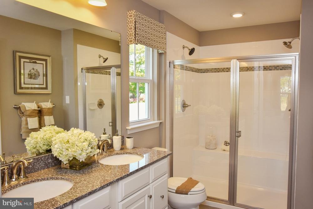 WOODBOURNE MANOR - Residential