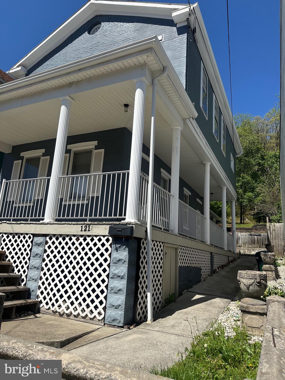 NORTH END - Residential