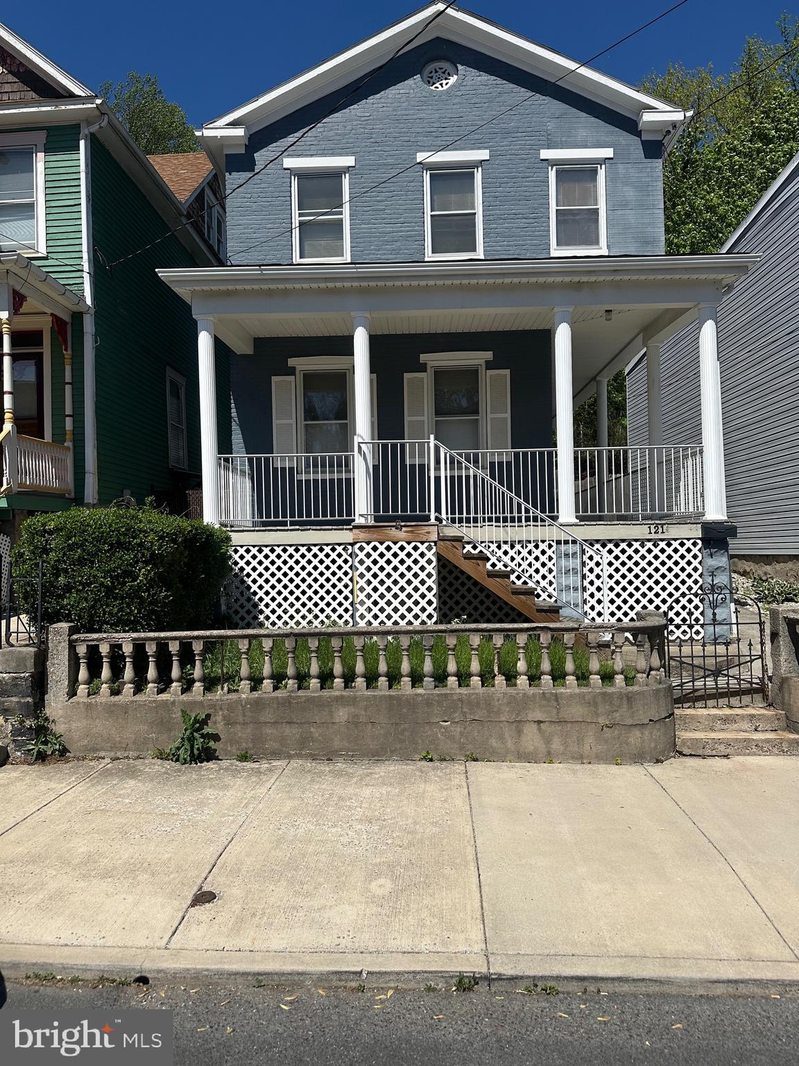 NORTH END - Residential