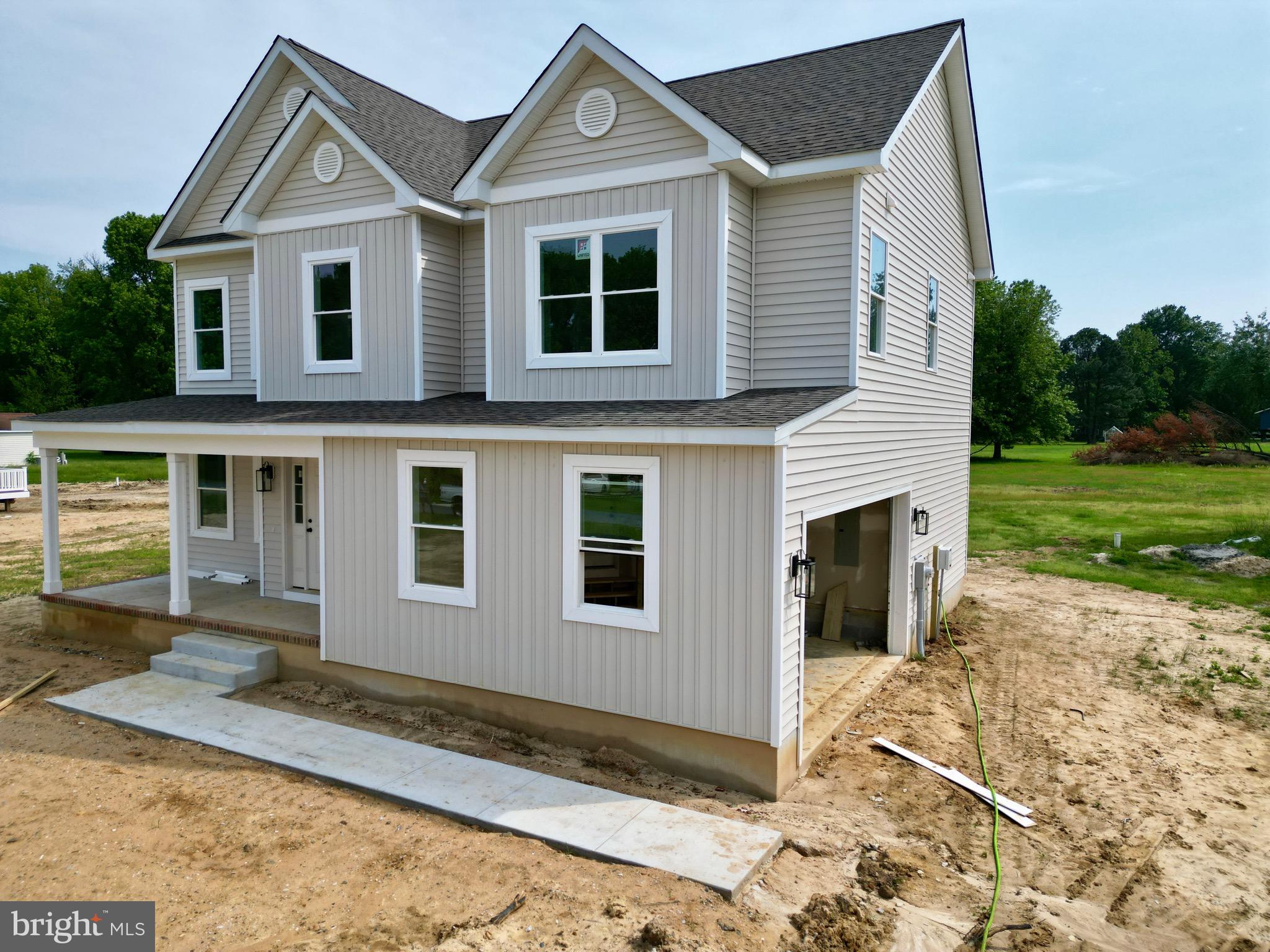 119 N LAKE DRIVE