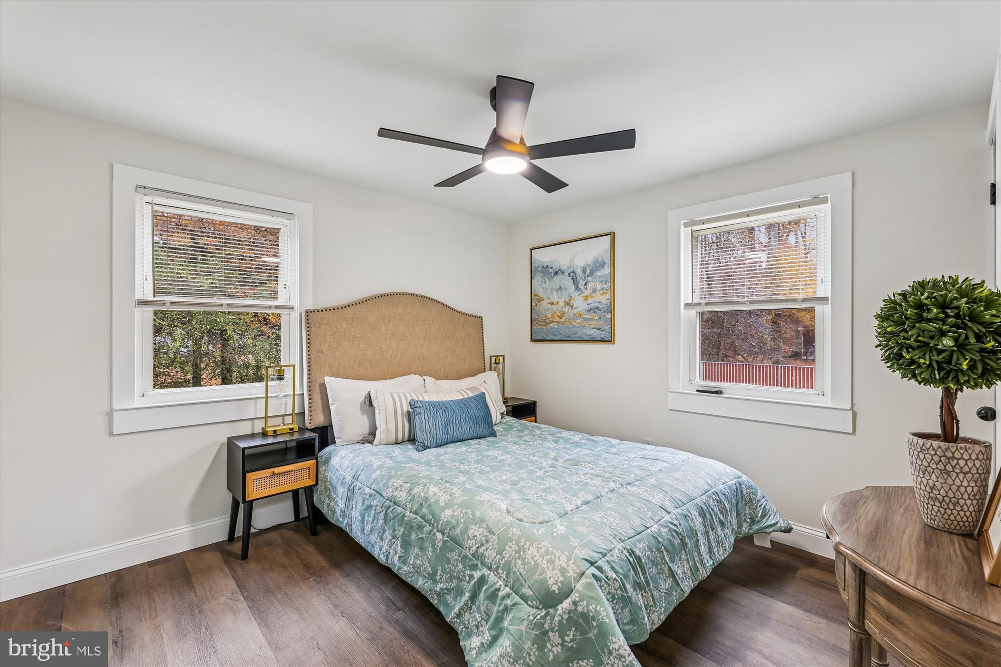 DU MAR ESTATES - Residential