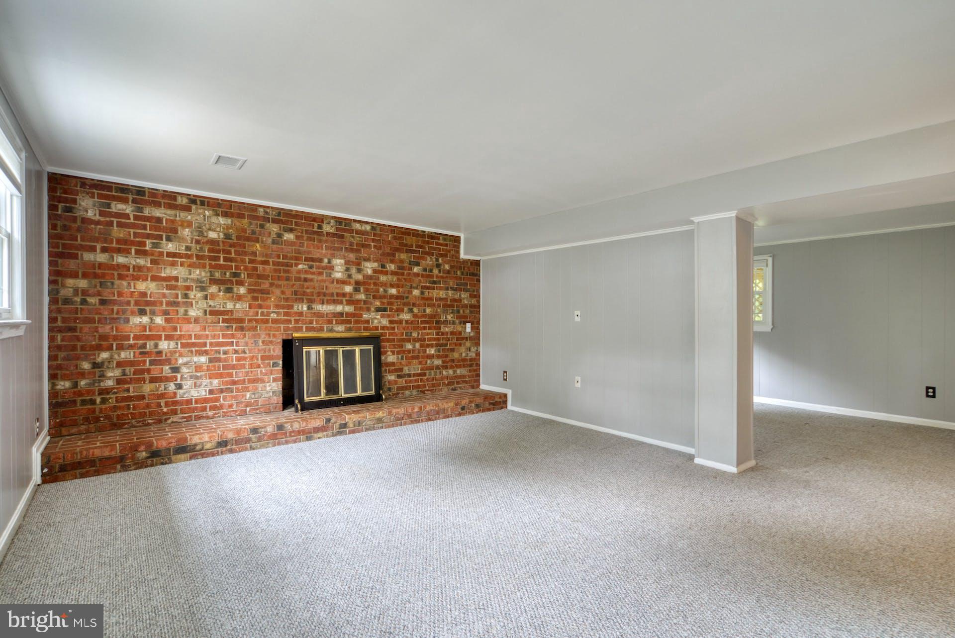 HAYFIELD FARM - Residential