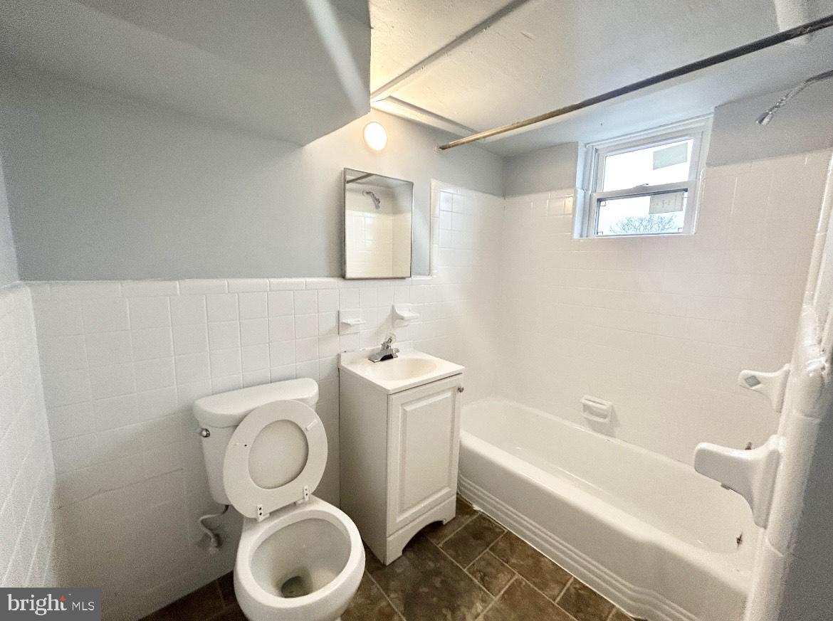 FRANKFORD - Residential Lease