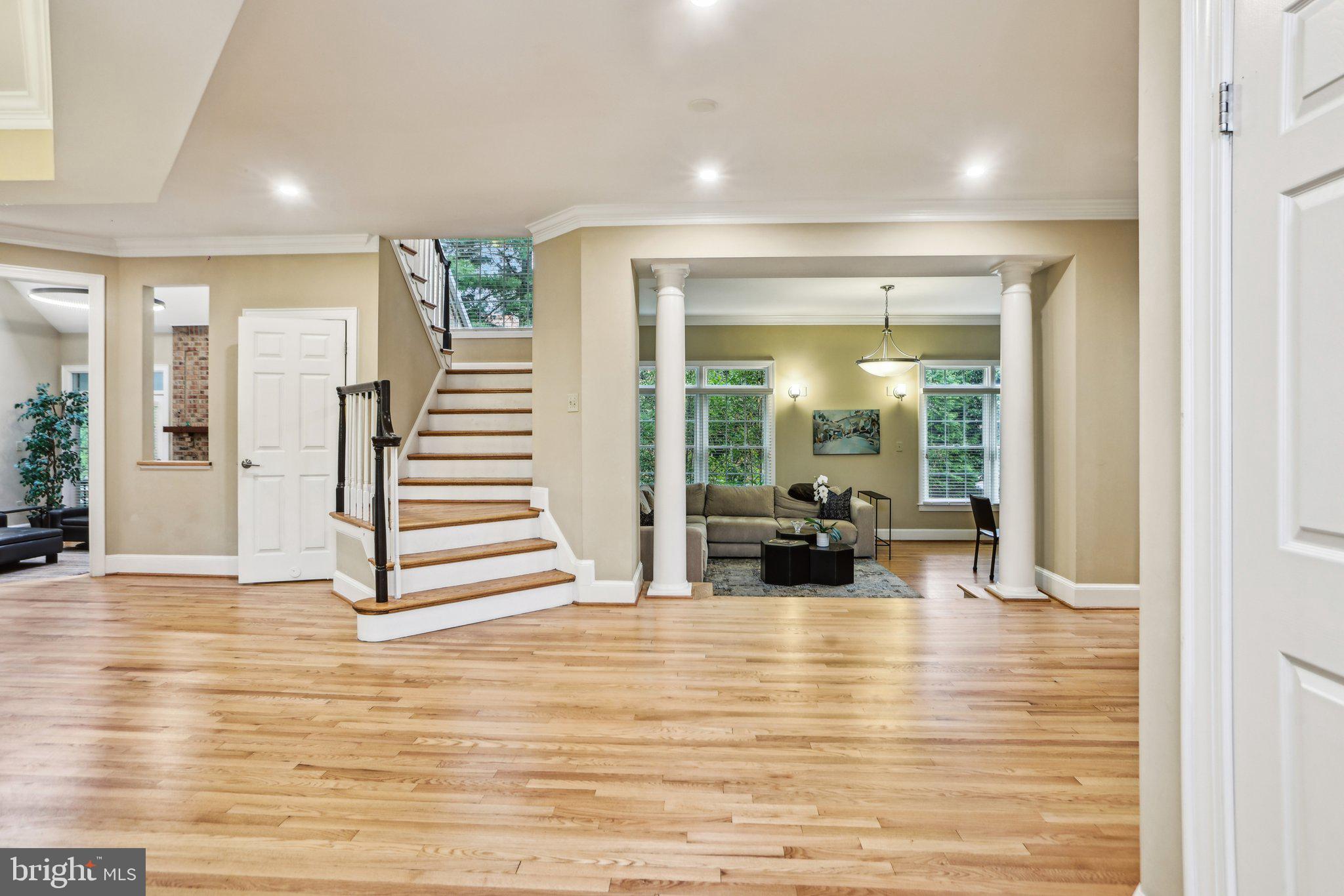 8109 AUTUMN GATE LANE