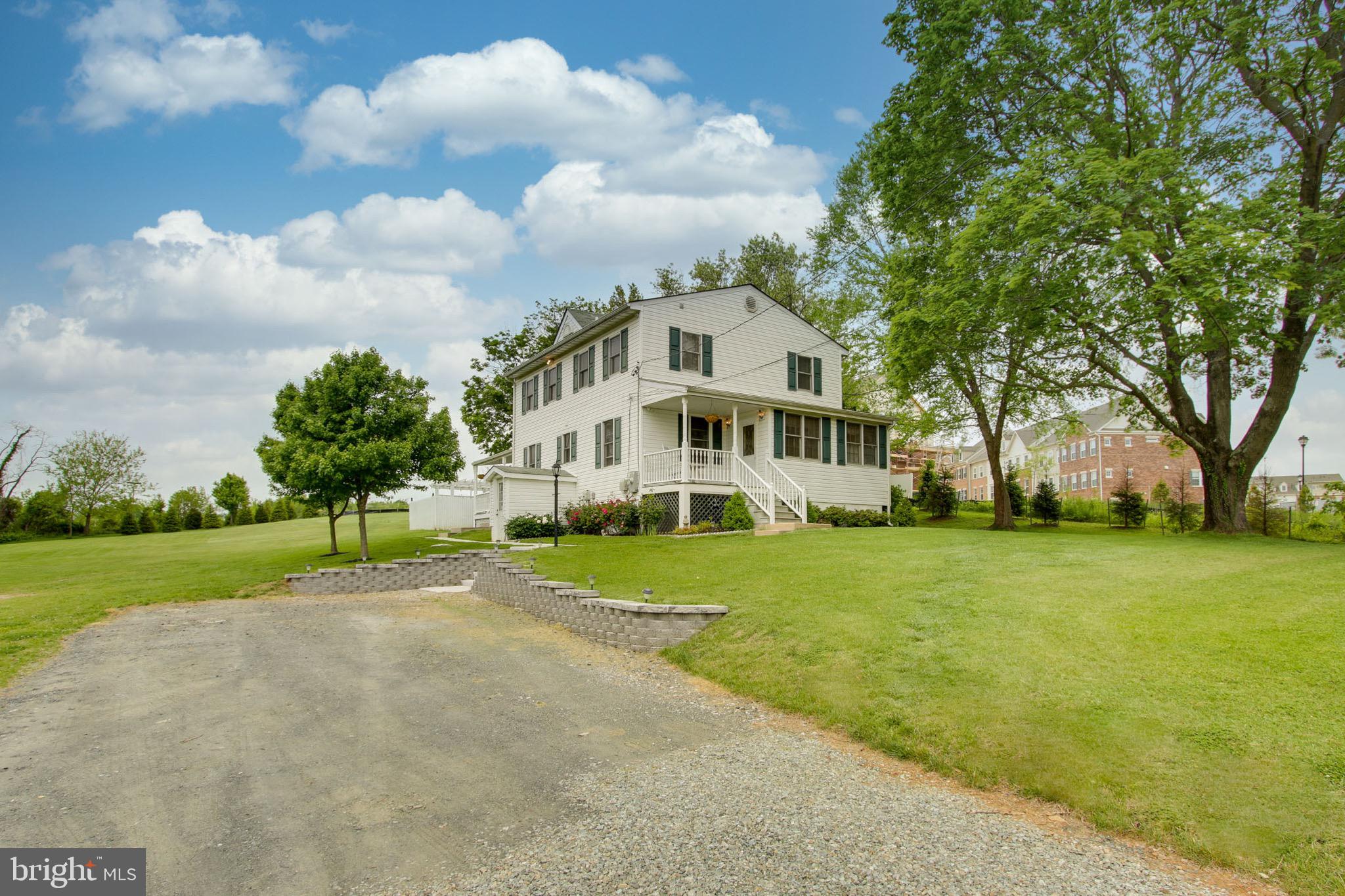 PERRY HALL - Residential