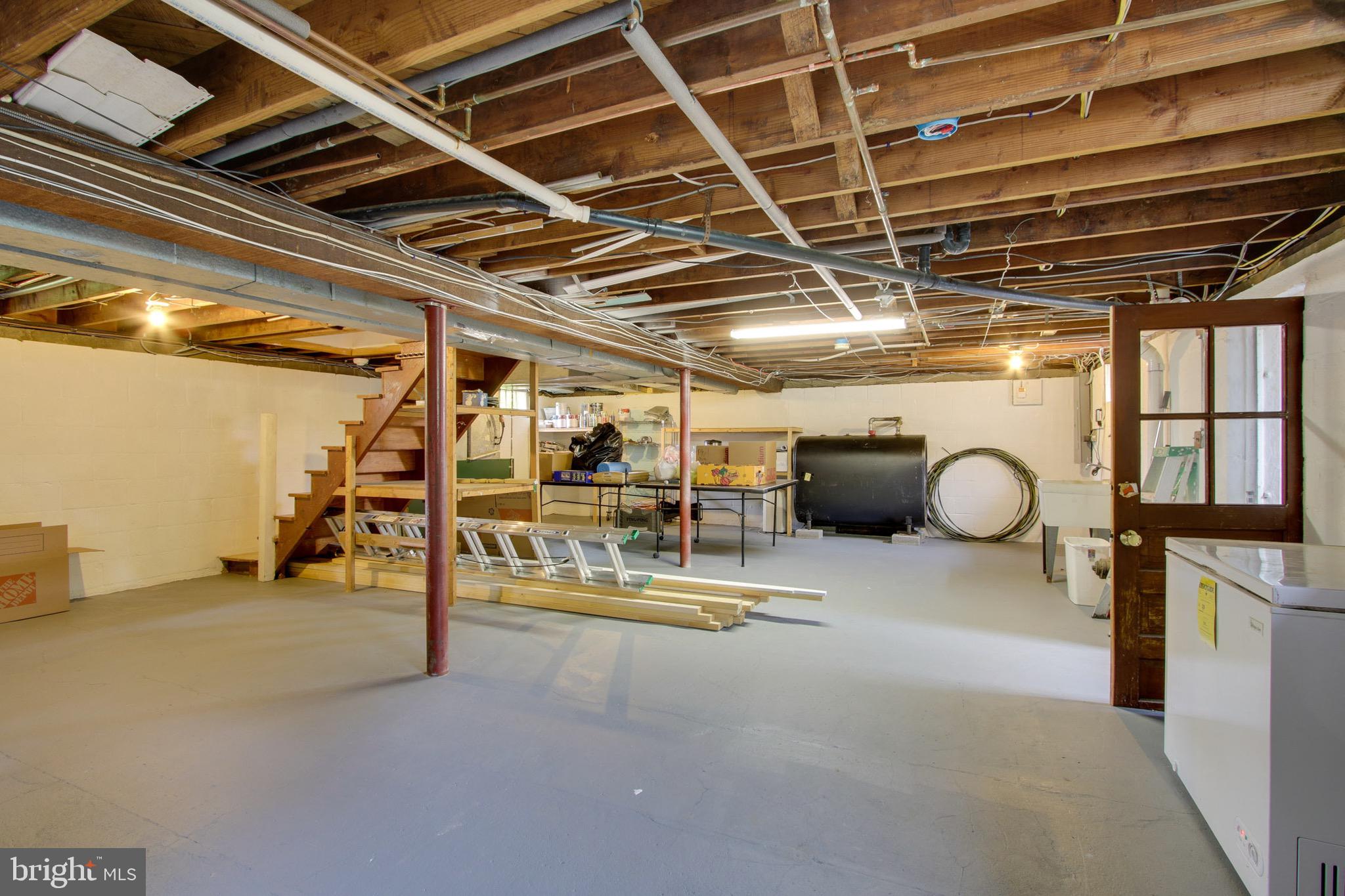 PERRY HALL - Residential