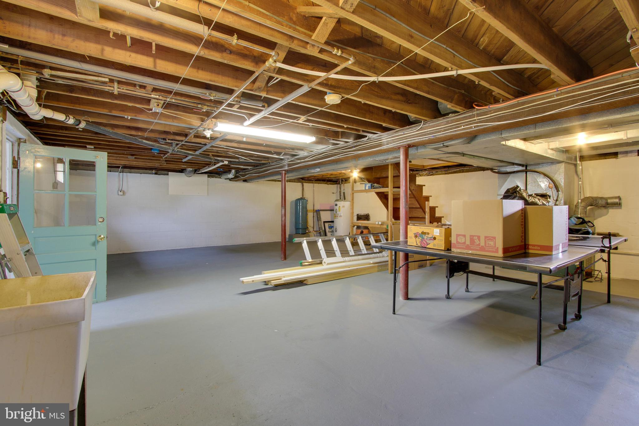 PERRY HALL - Residential