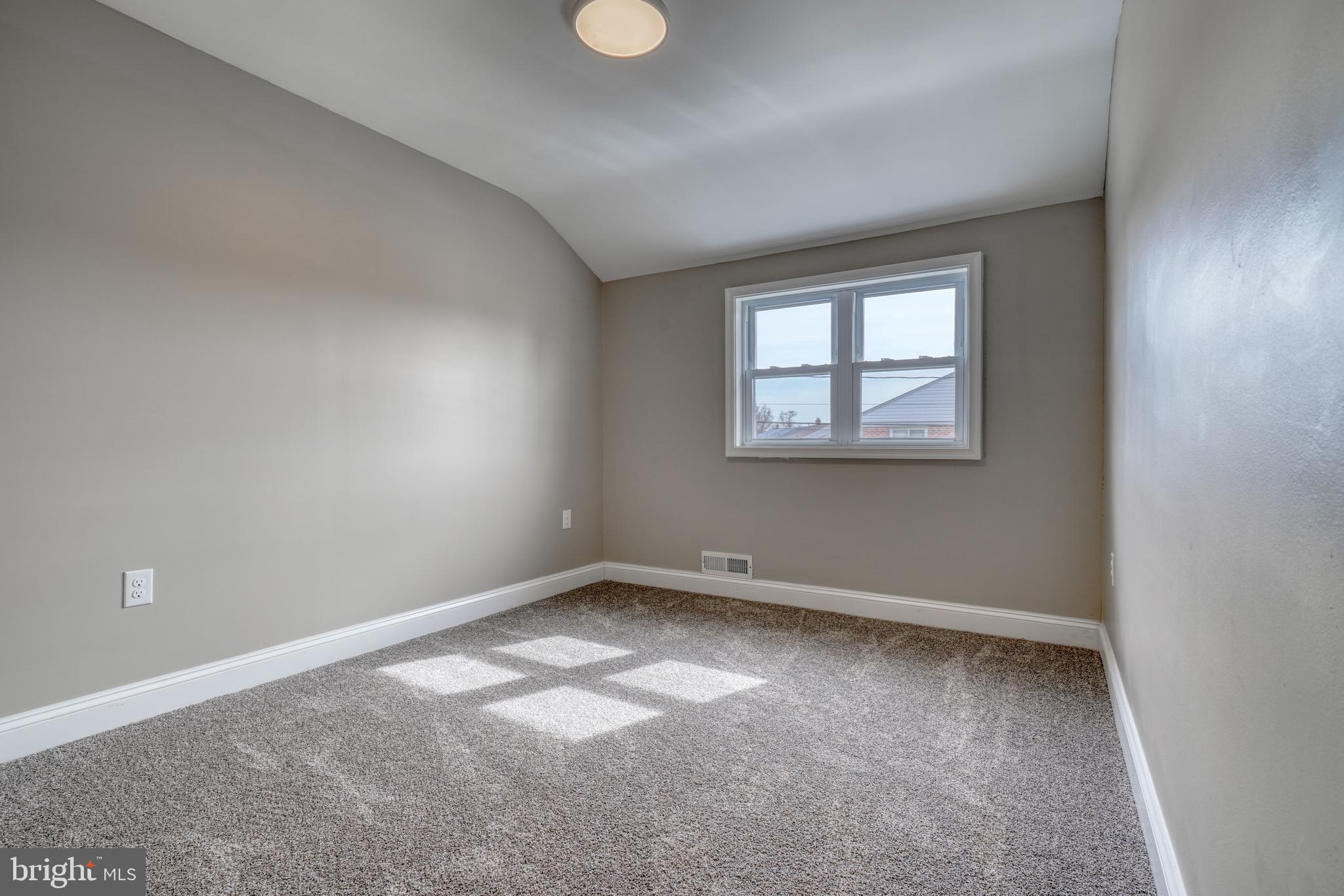 CHARLESMONT - Residential