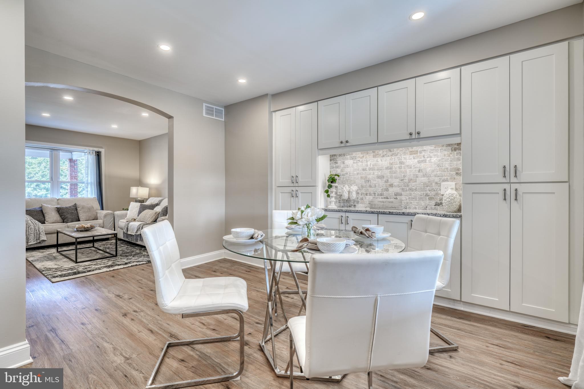 CHARLESMONT - Residential