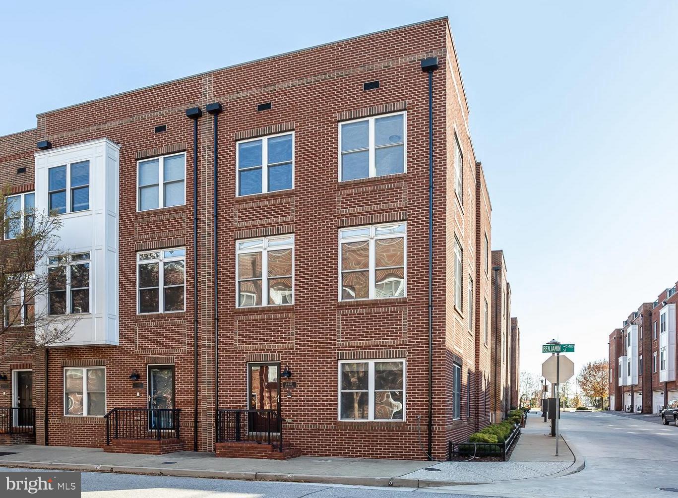 LOCUST POINT - Residential