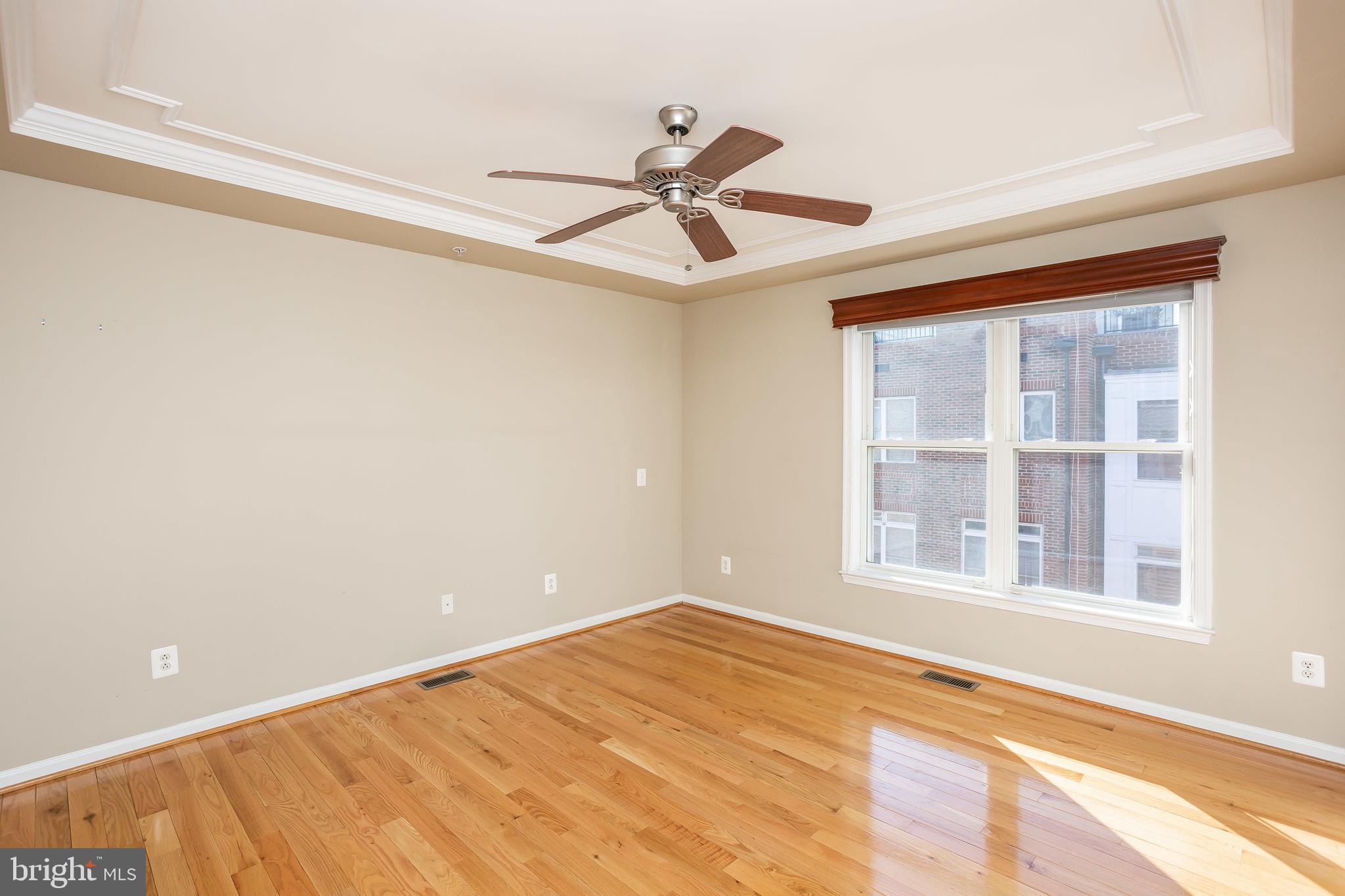 LOCUST POINT - Residential