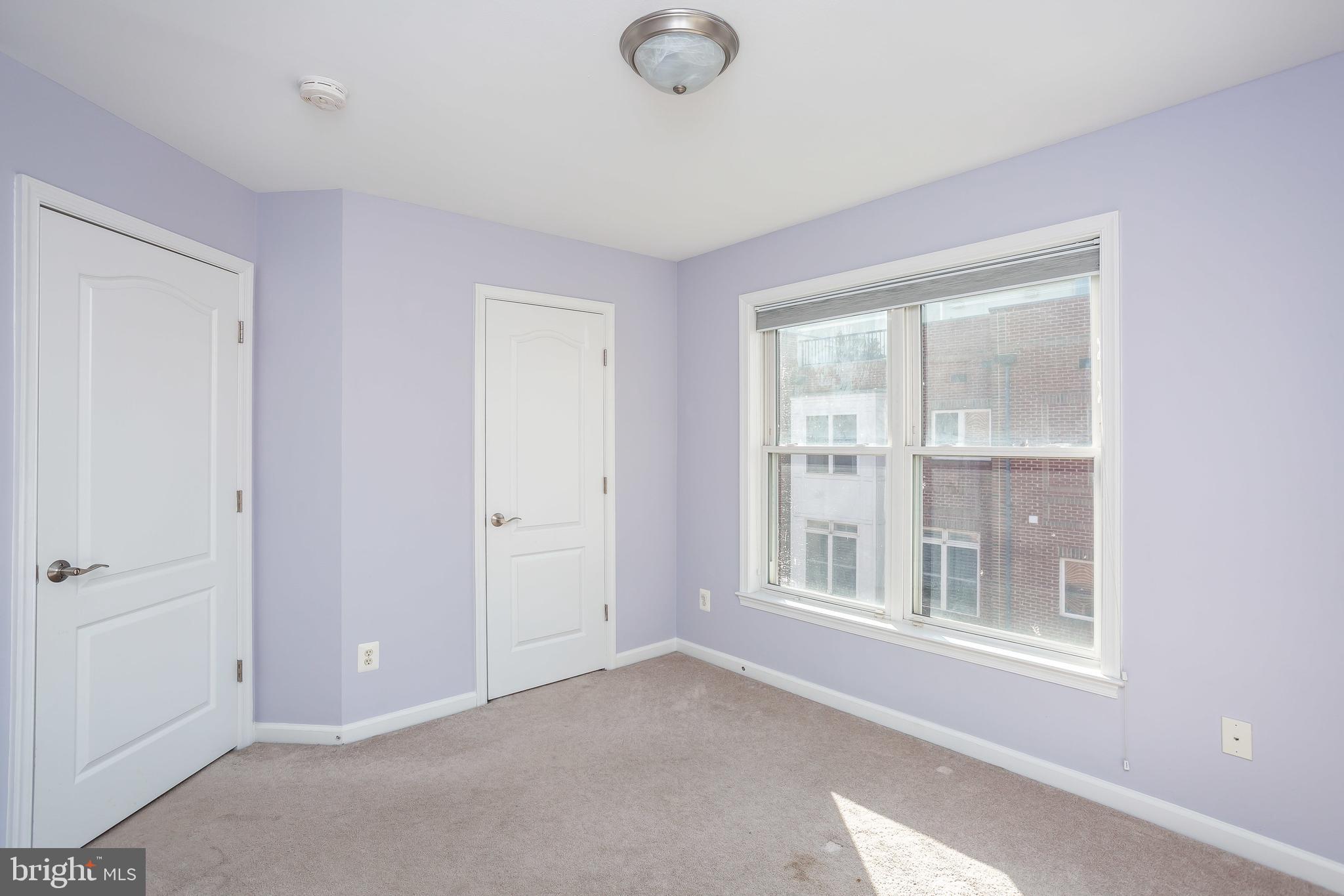 LOCUST POINT - Residential