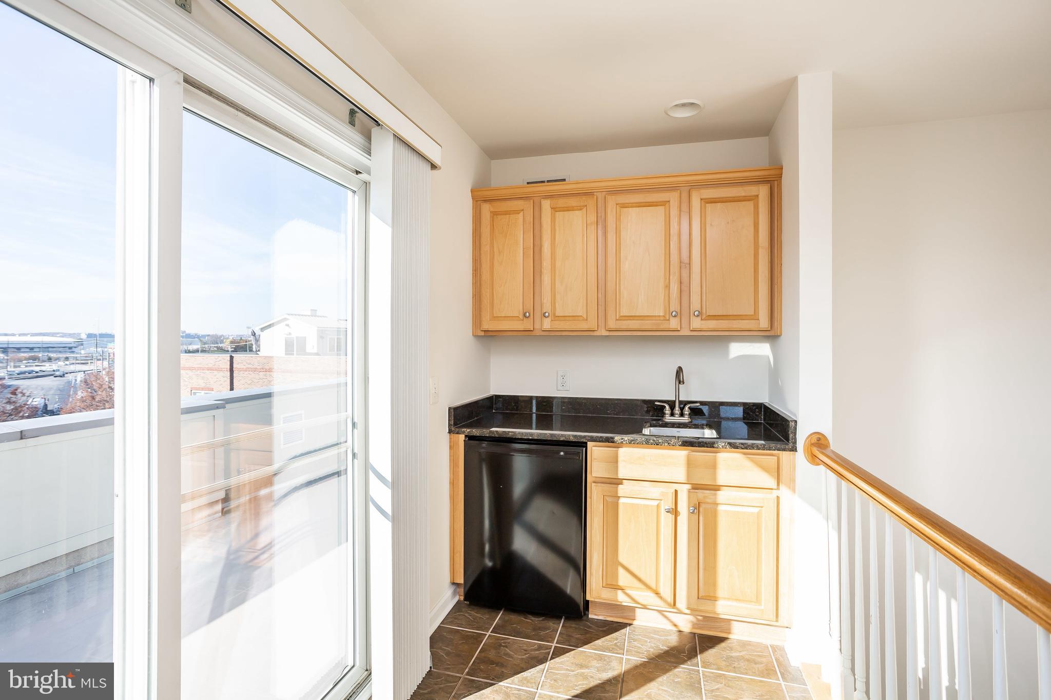 LOCUST POINT - Residential