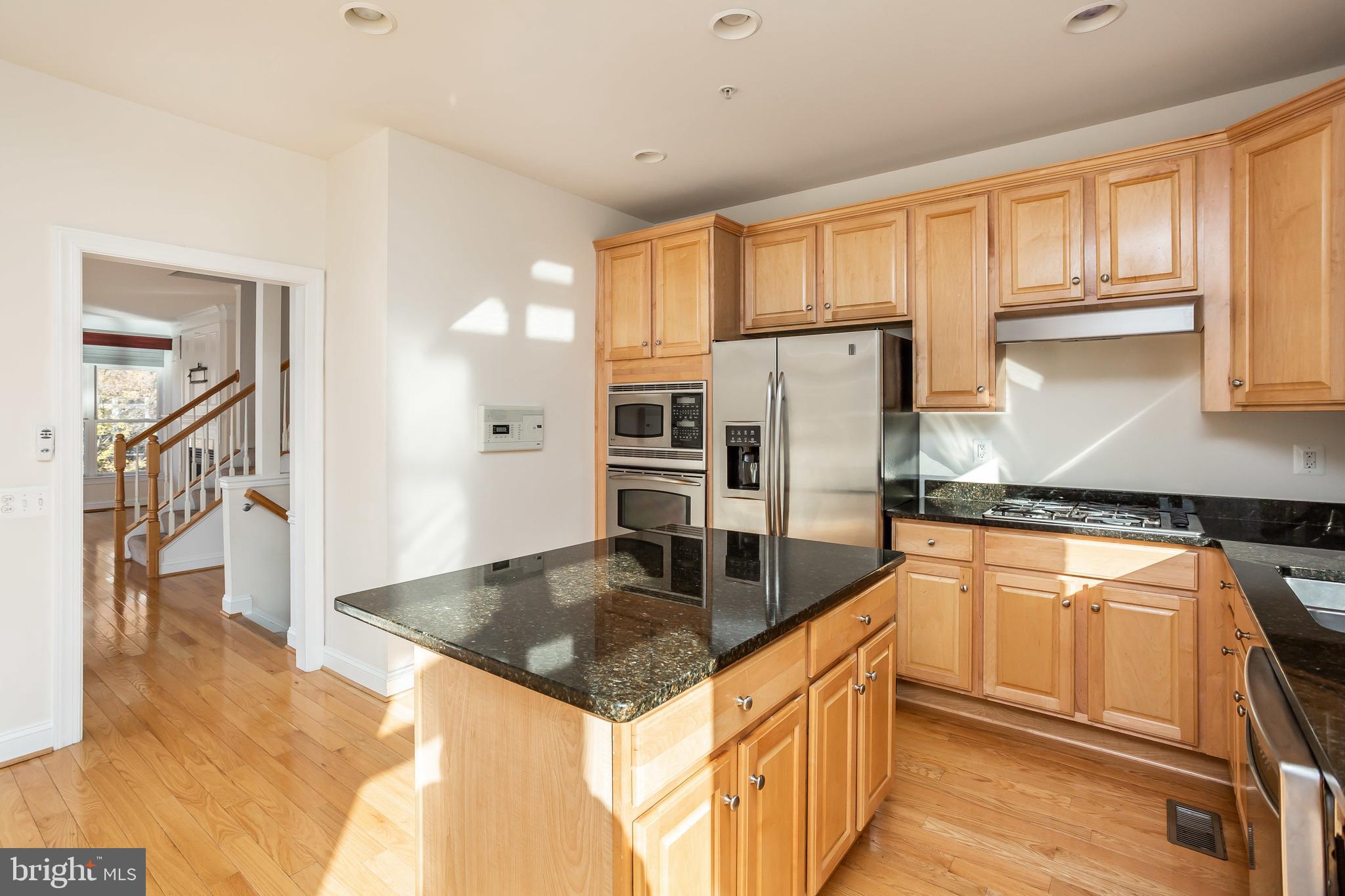 LOCUST POINT - Residential