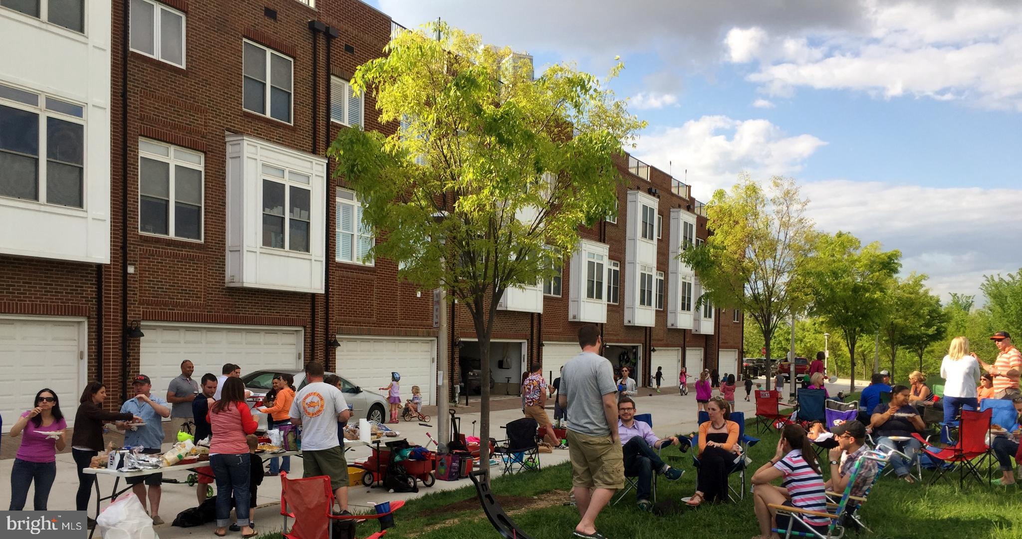 LOCUST POINT - Residential