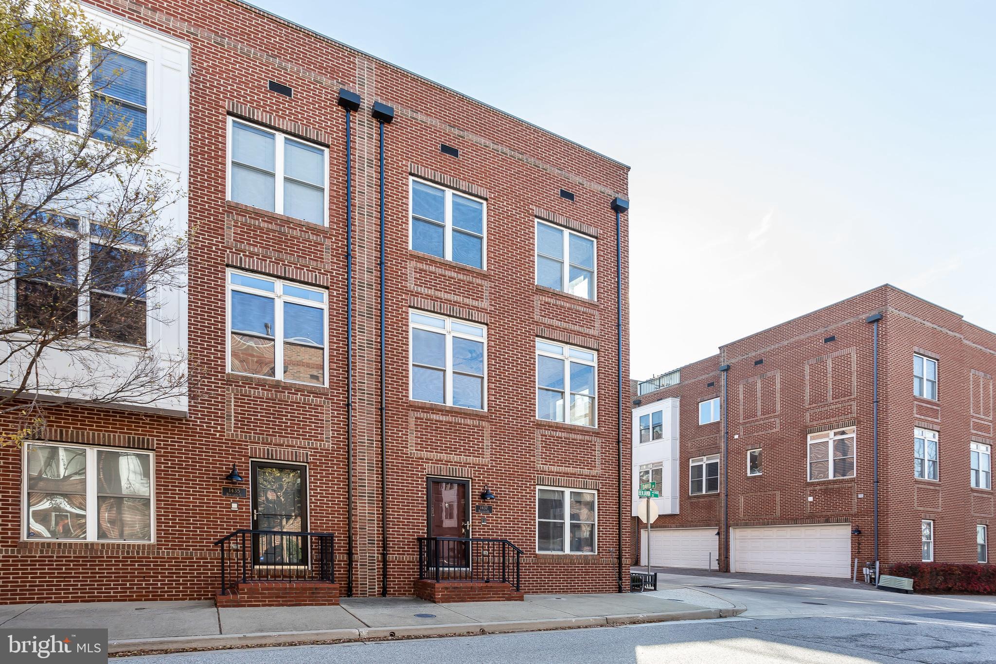 LOCUST POINT - Residential