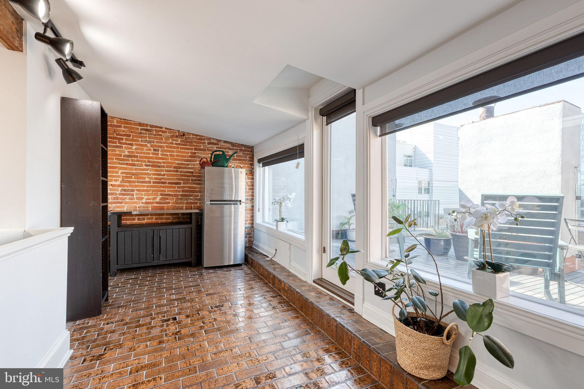 MOUNT VERNON PLACE HISTORIC DISTRICT - Residential Income