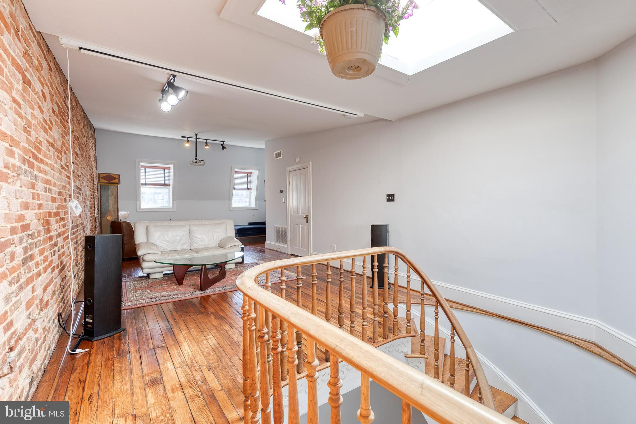 MOUNT VERNON PLACE HISTORIC DISTRICT - Residential Income