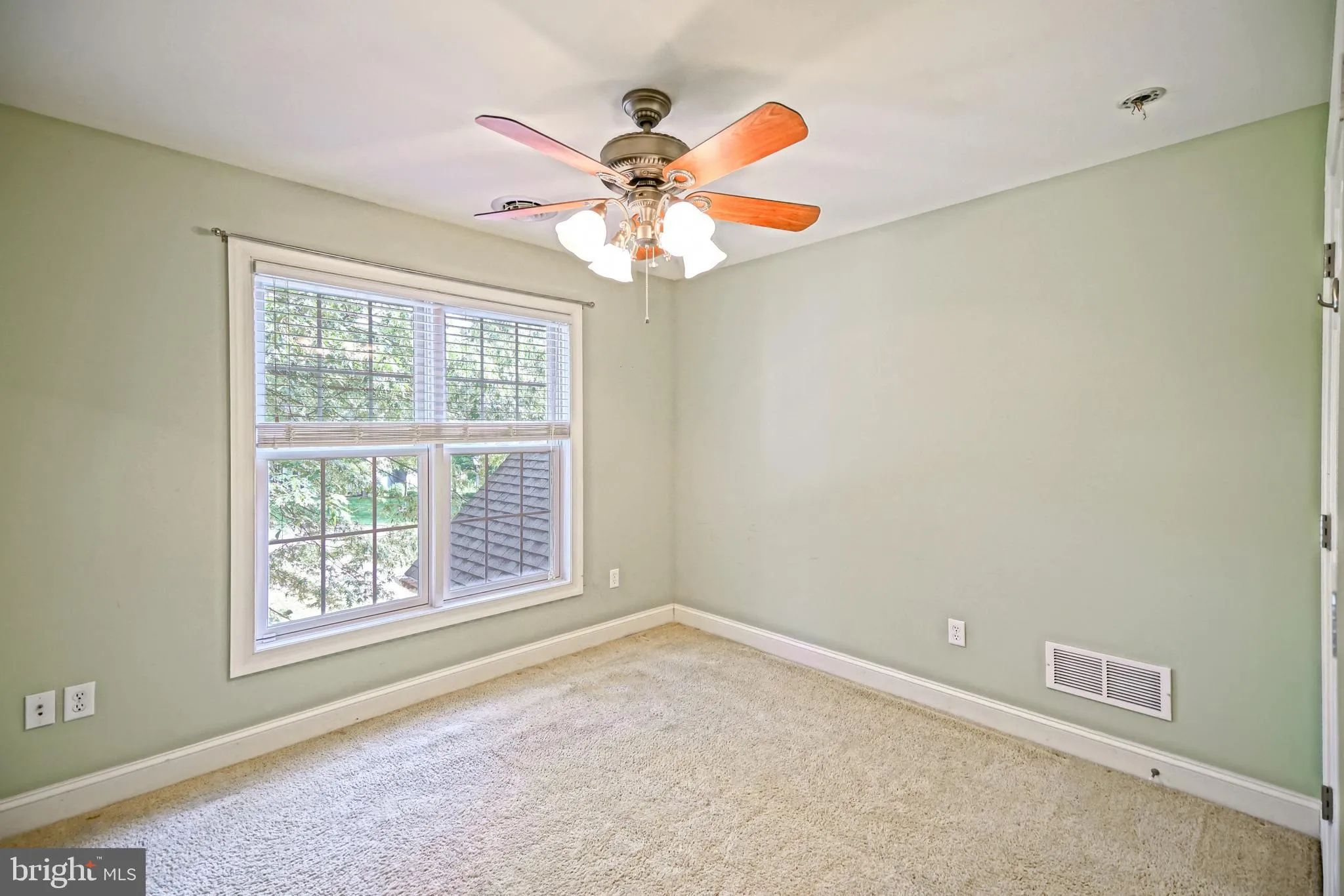 Milton, Delaware 19968, United States, 5 Bedrooms Bedrooms, ,5 BathroomsBathrooms,Residential,Active,144333