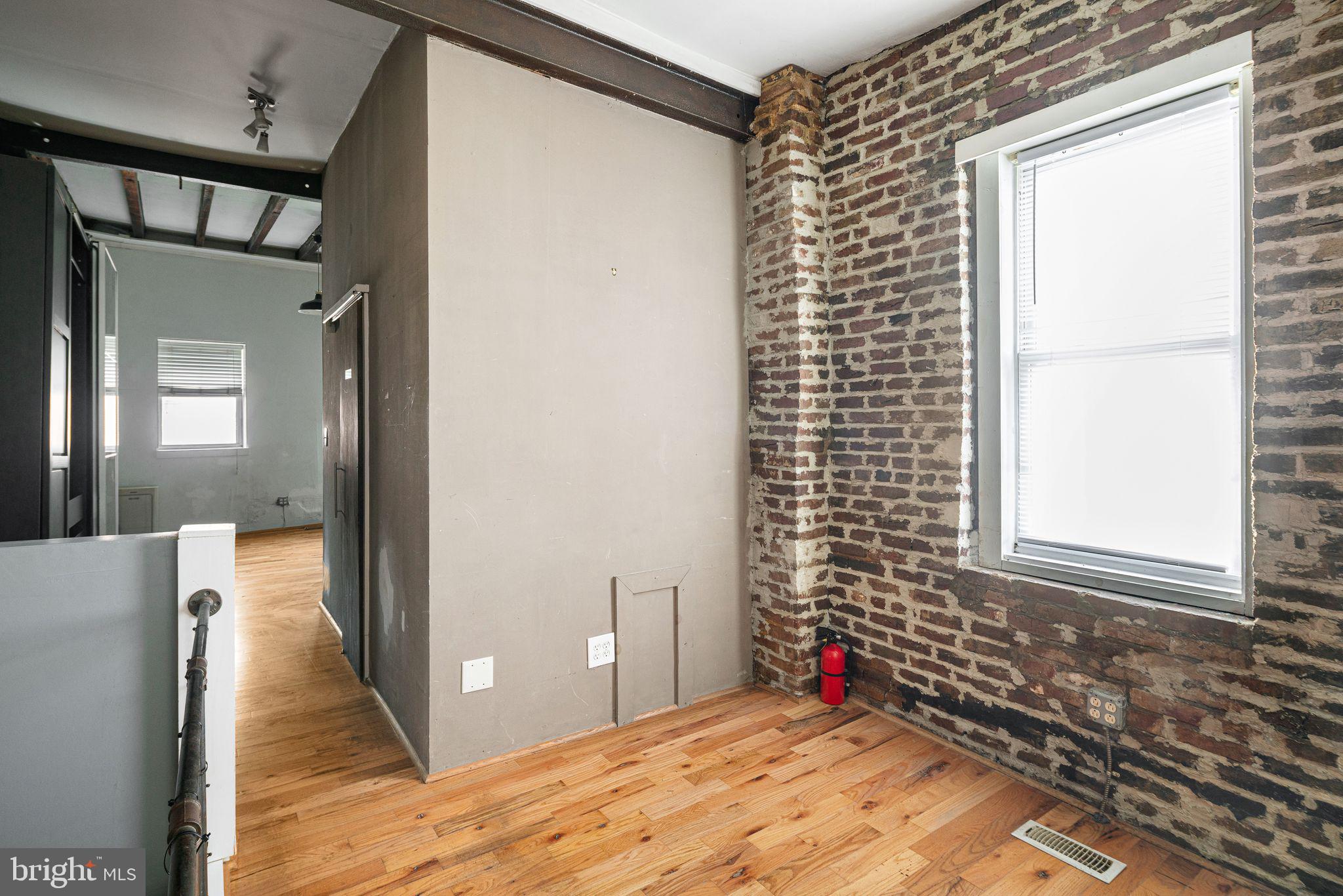 1127 S 7TH STREET