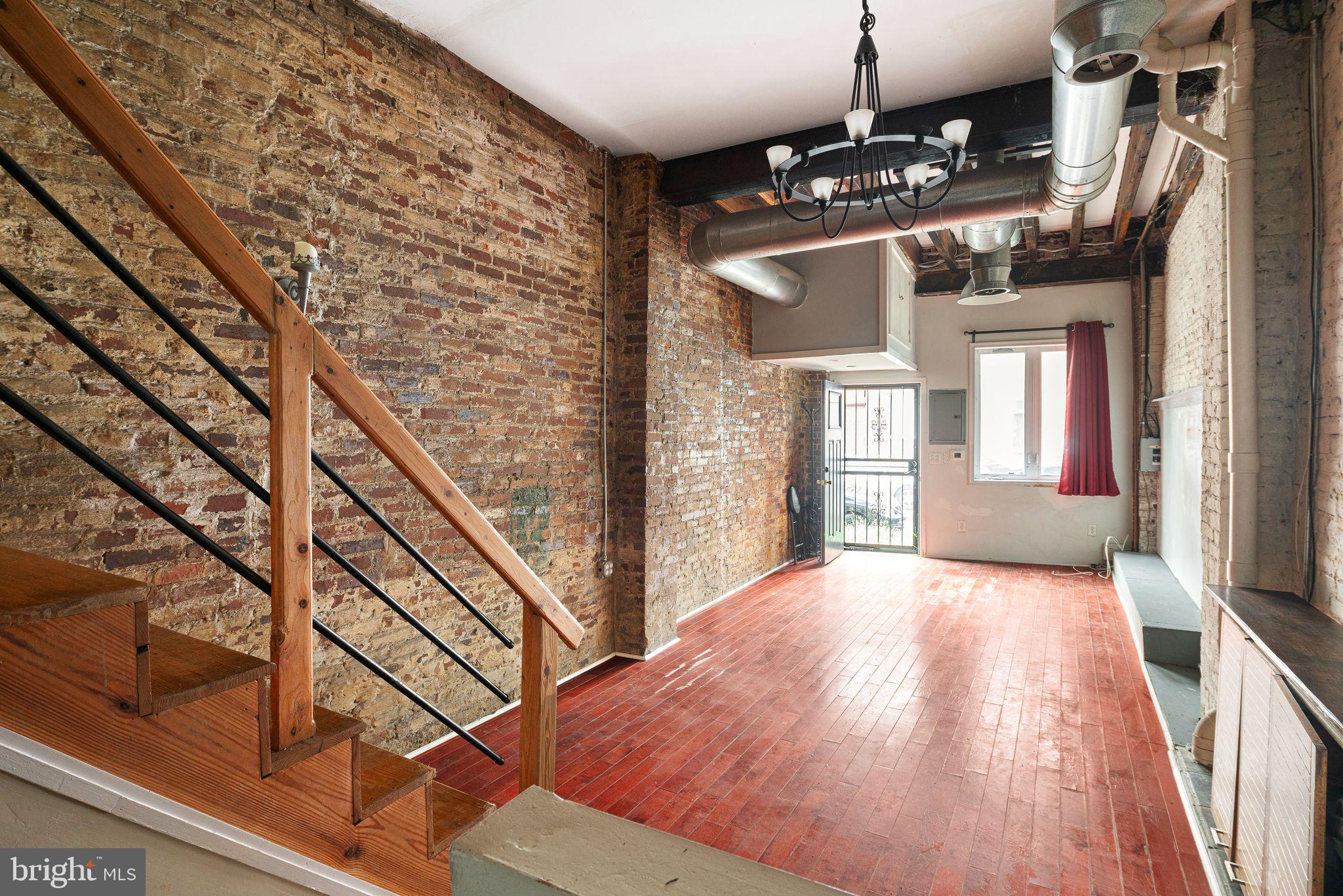 1127 S 7TH STREET