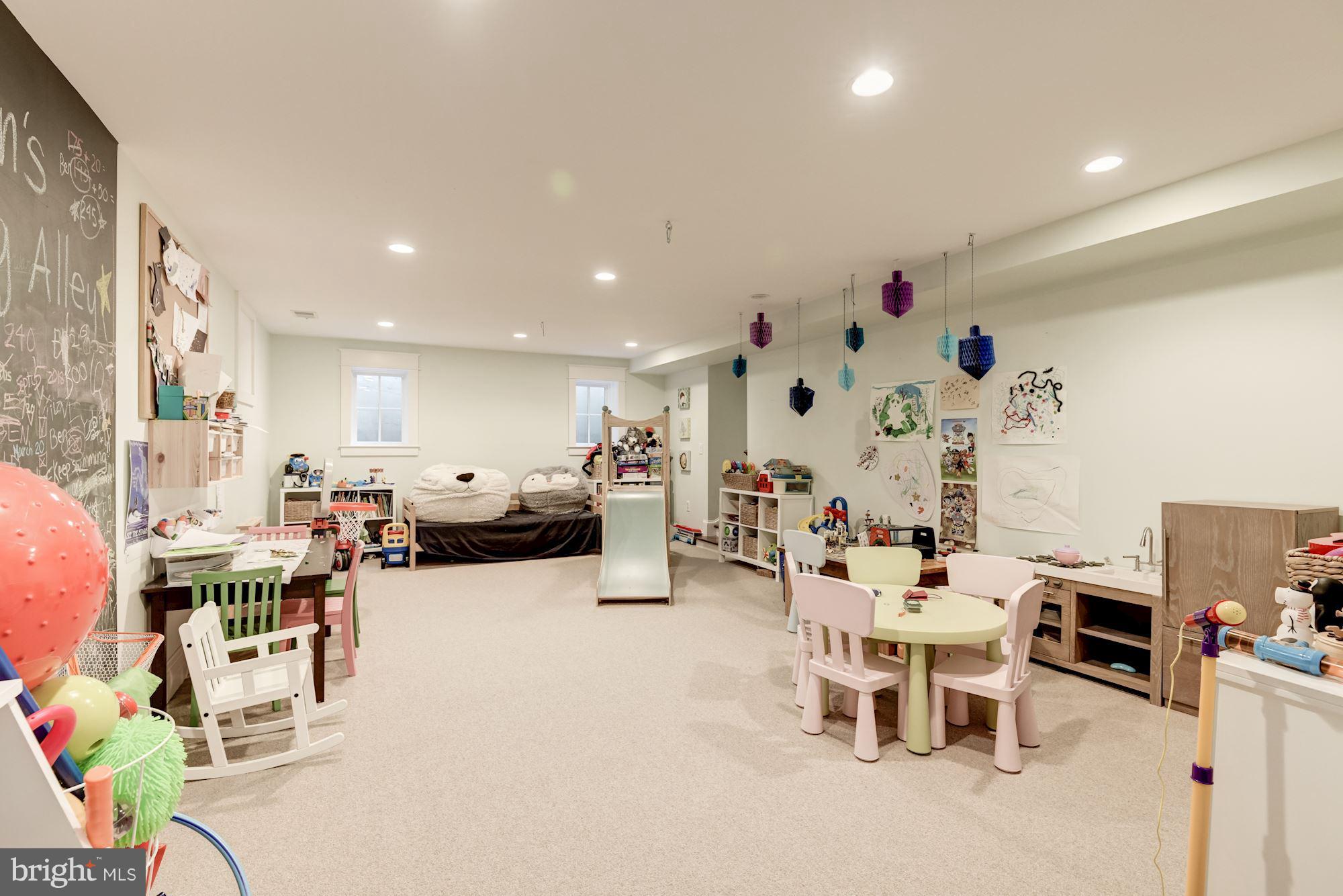 ASHTON HEIGHTS - Residential