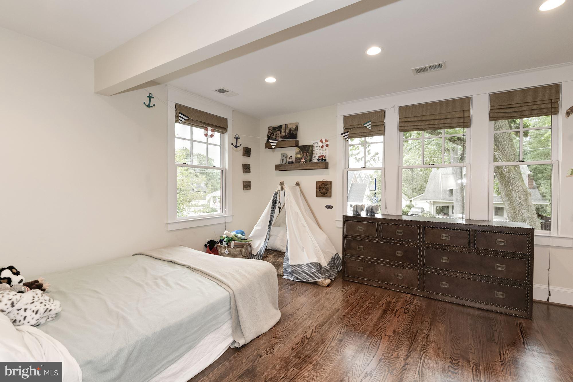 ASHTON HEIGHTS - Residential