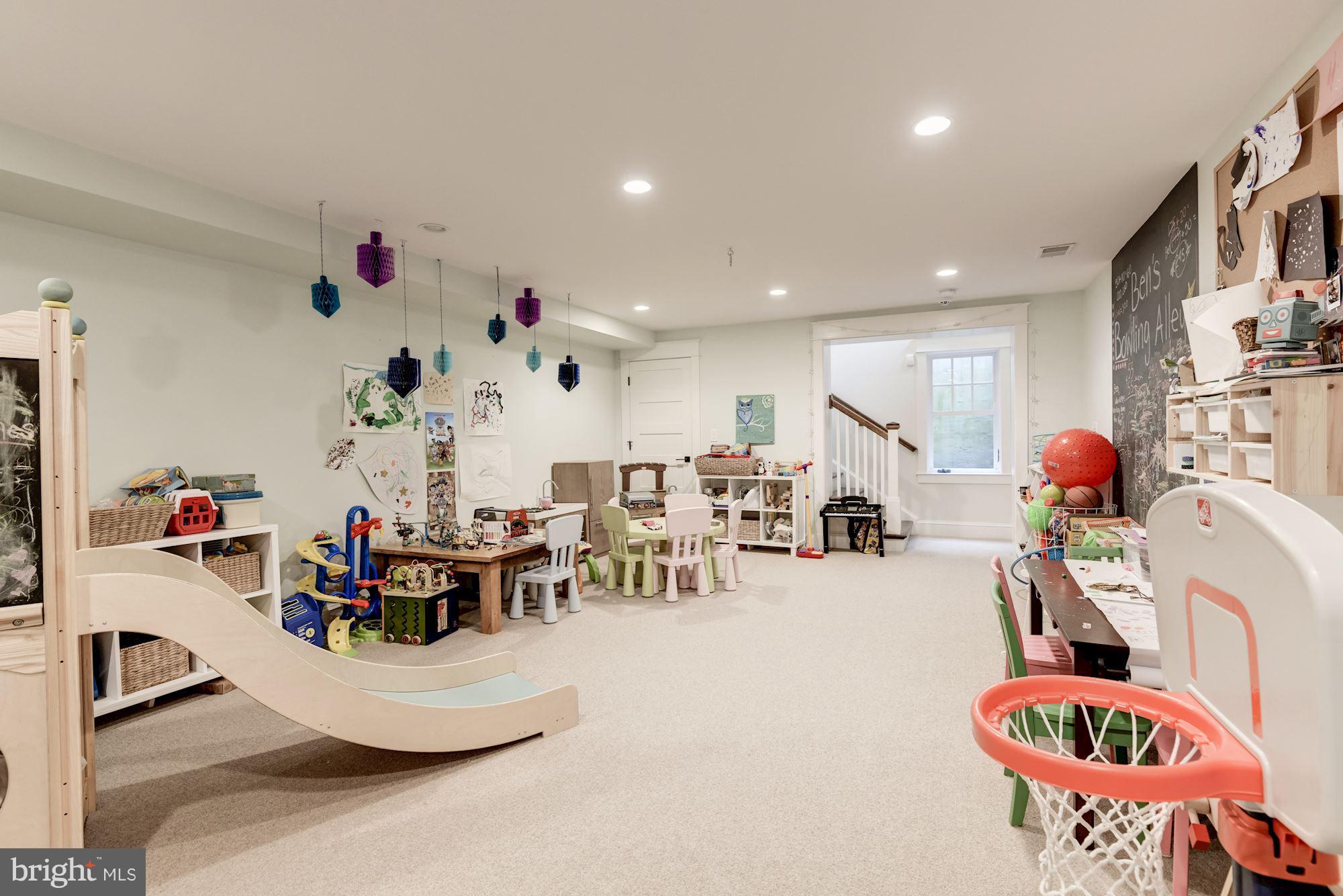 ASHTON HEIGHTS - Residential