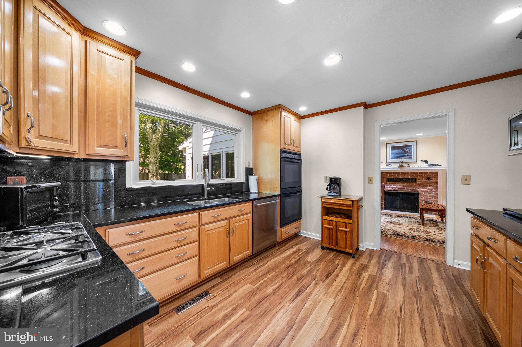 206 E FAIRWAYS CIRCLE