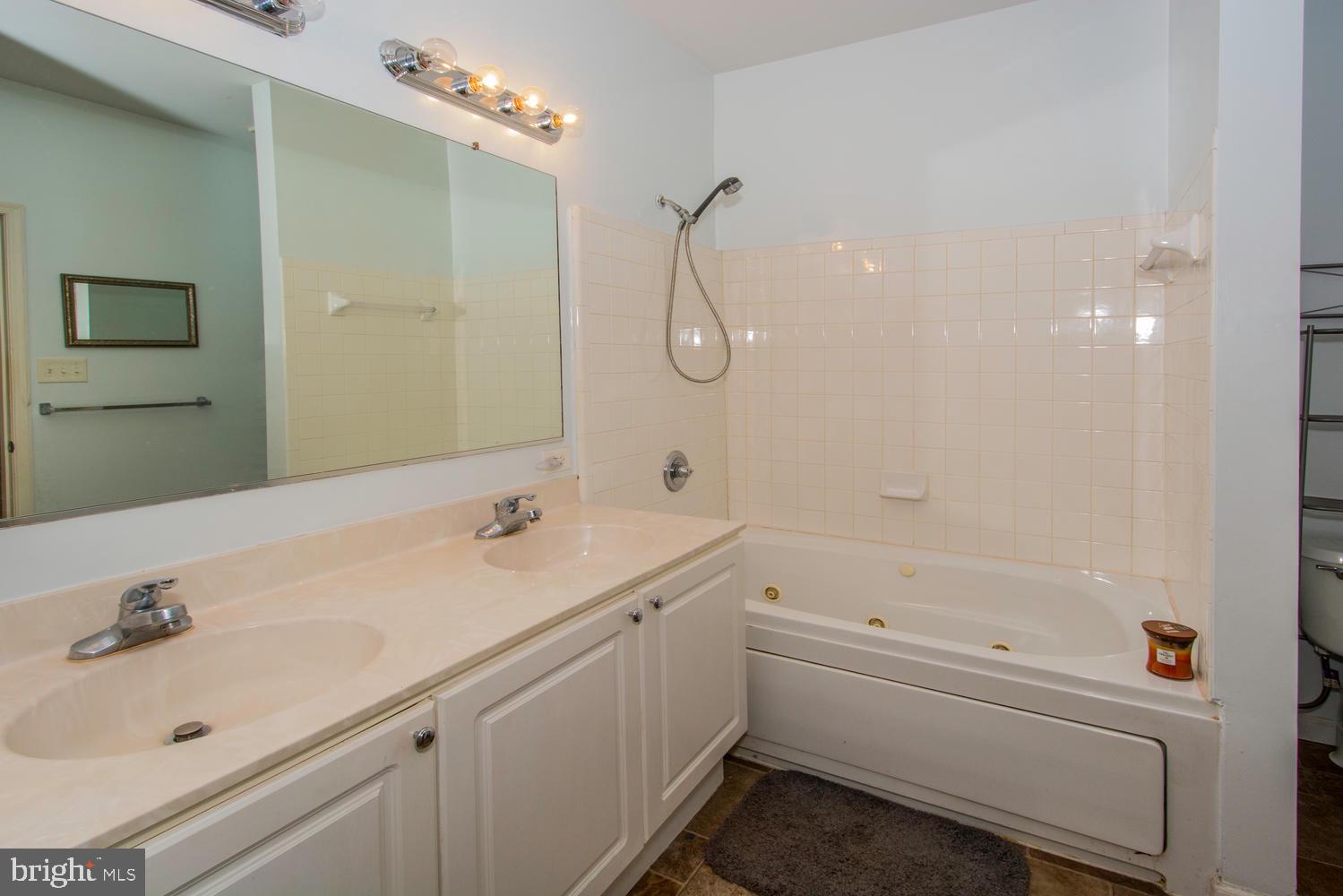 TIDEWATER COLONY - Residential