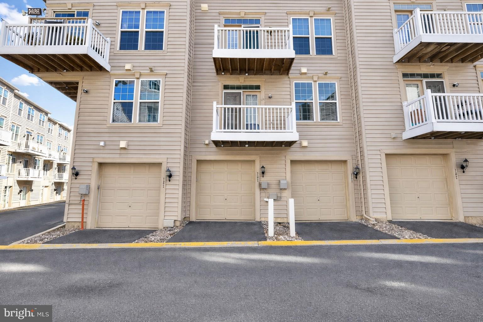 HEATHCOTE COMMONS CONDOMINIUMS - Residential