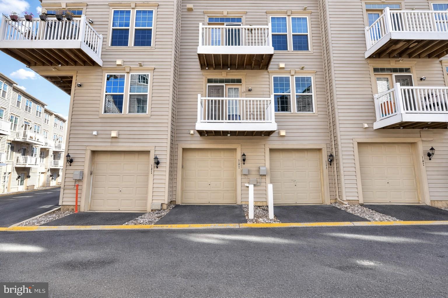 HEATHCOTE COMMONS CONDOMINIUMS - Residential