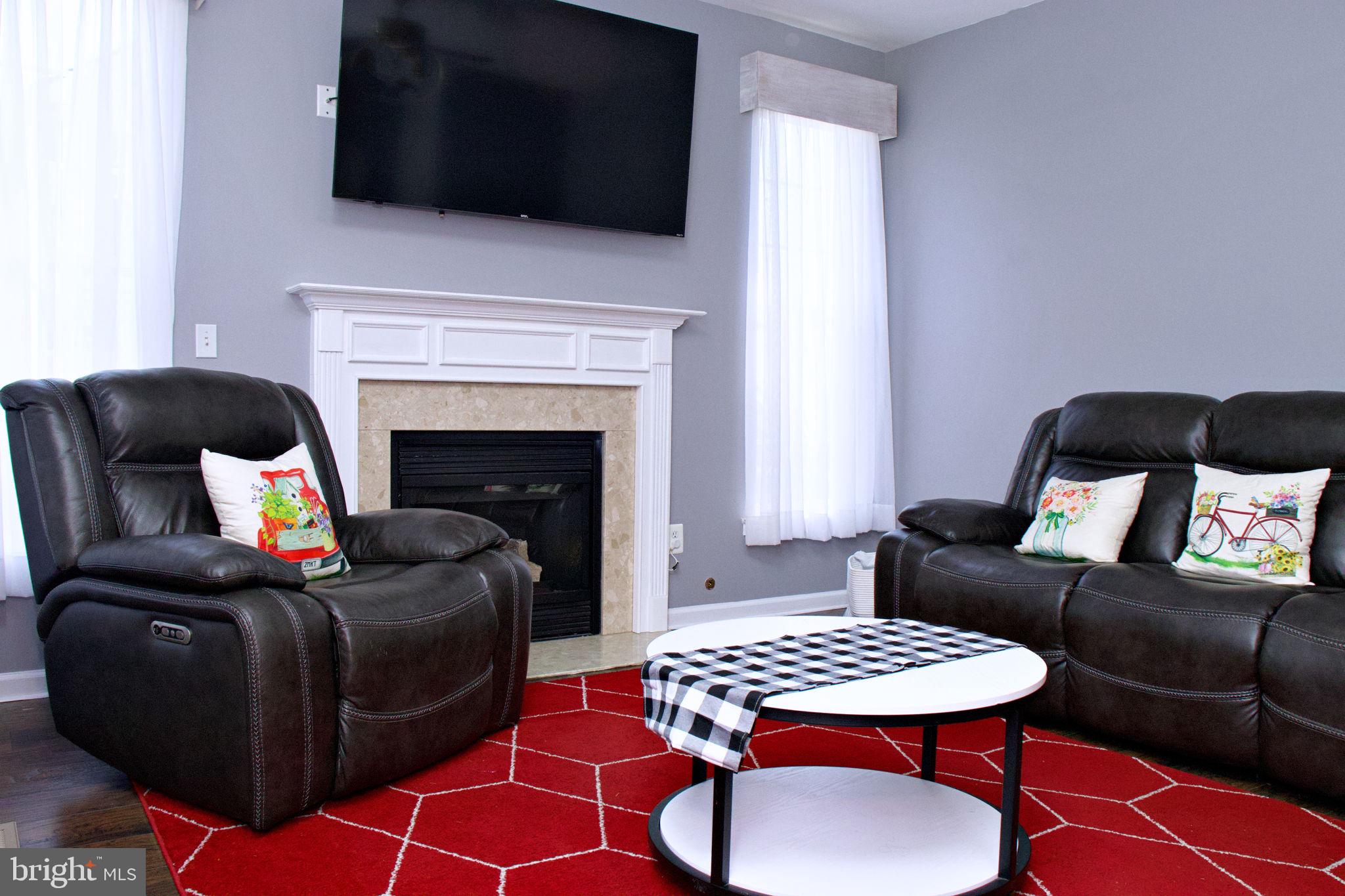 LOCUST HILL - Residential