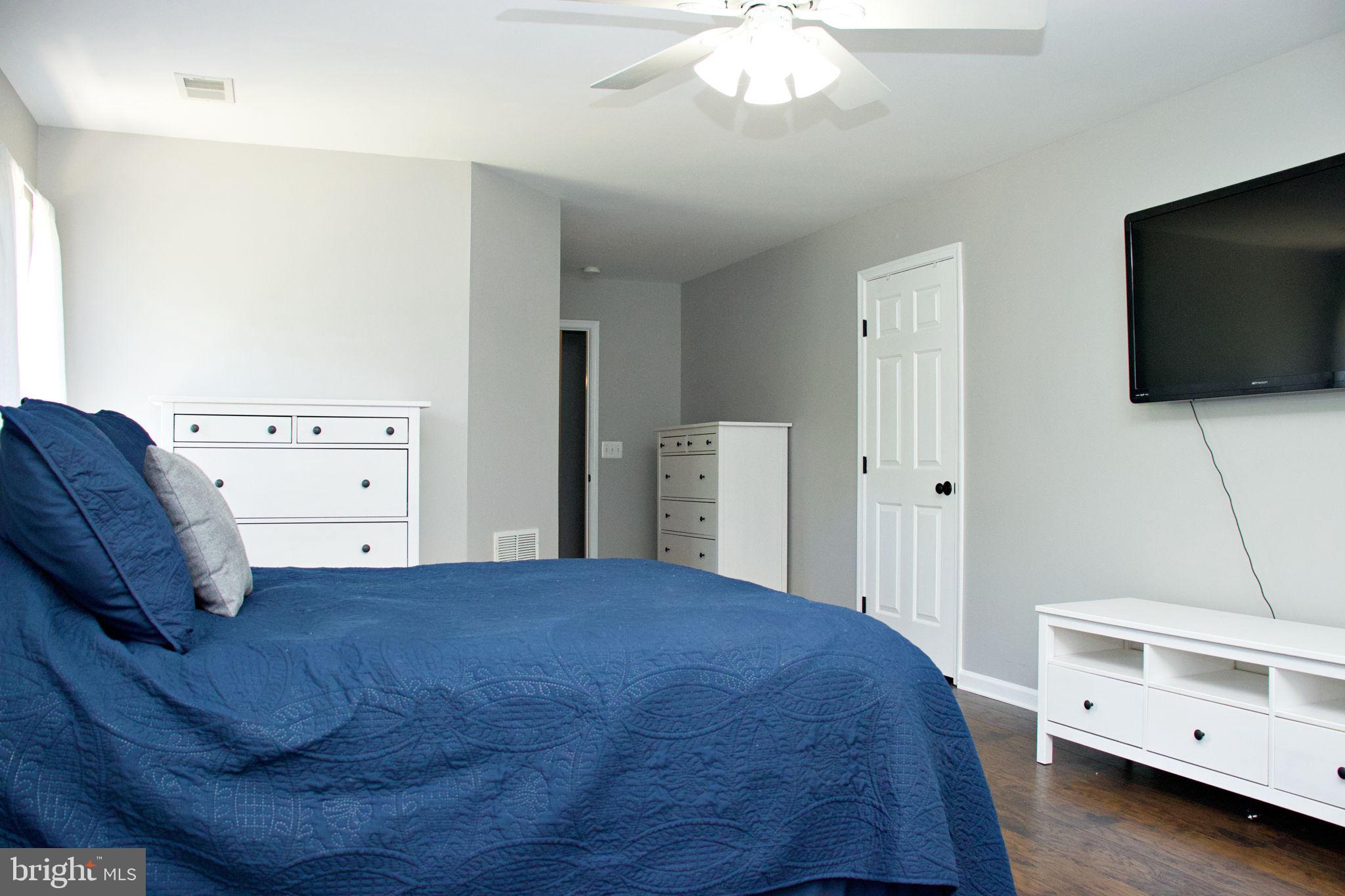 LOCUST HILL - Residential