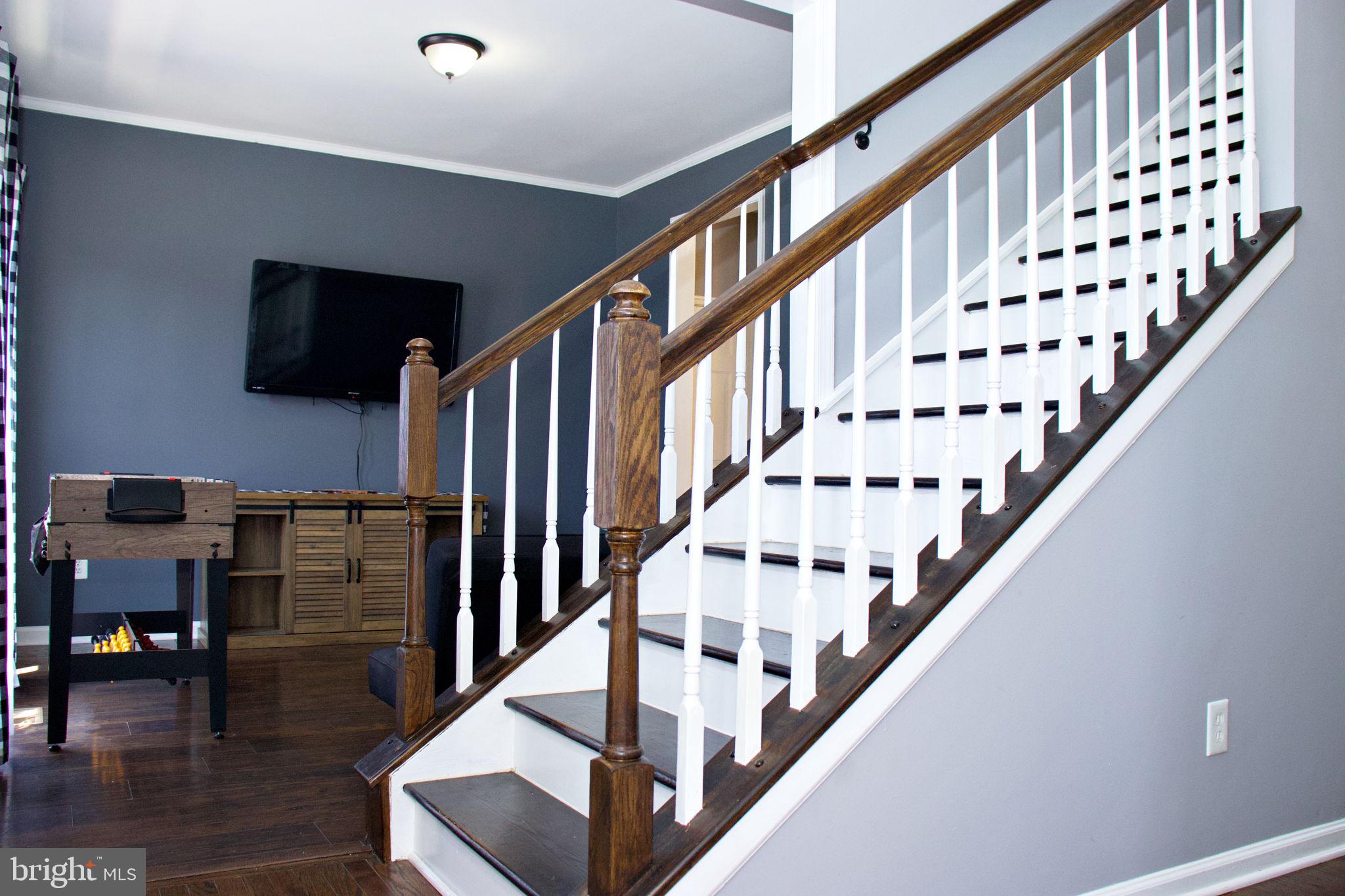 LOCUST HILL - Residential