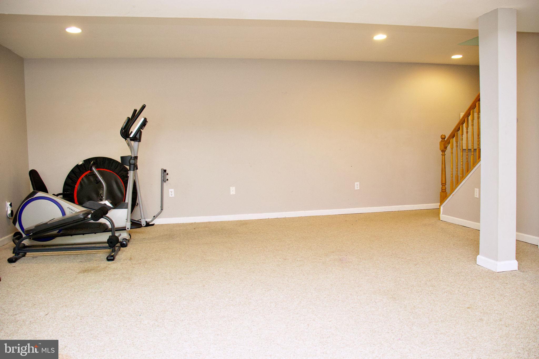 LOCUST HILL - Residential